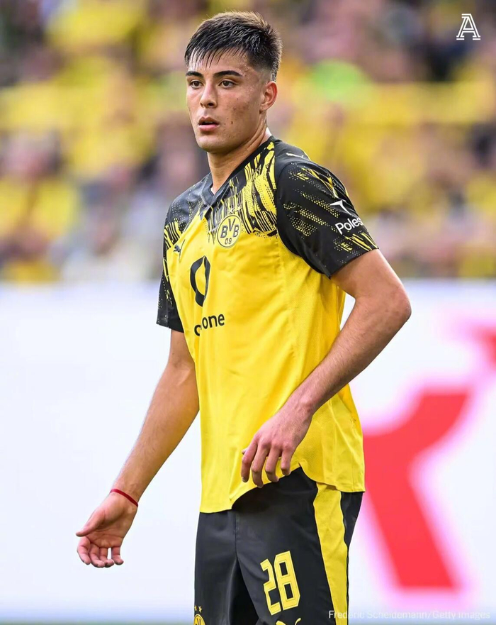 yl23455永利官网-切尔西激活召回条款，安塞尔米诺提前结束多特租借|多特蒙德|中卫|冬窗|斯特拉斯堡|阿奇姆彭_新浪体育_新浪新闻