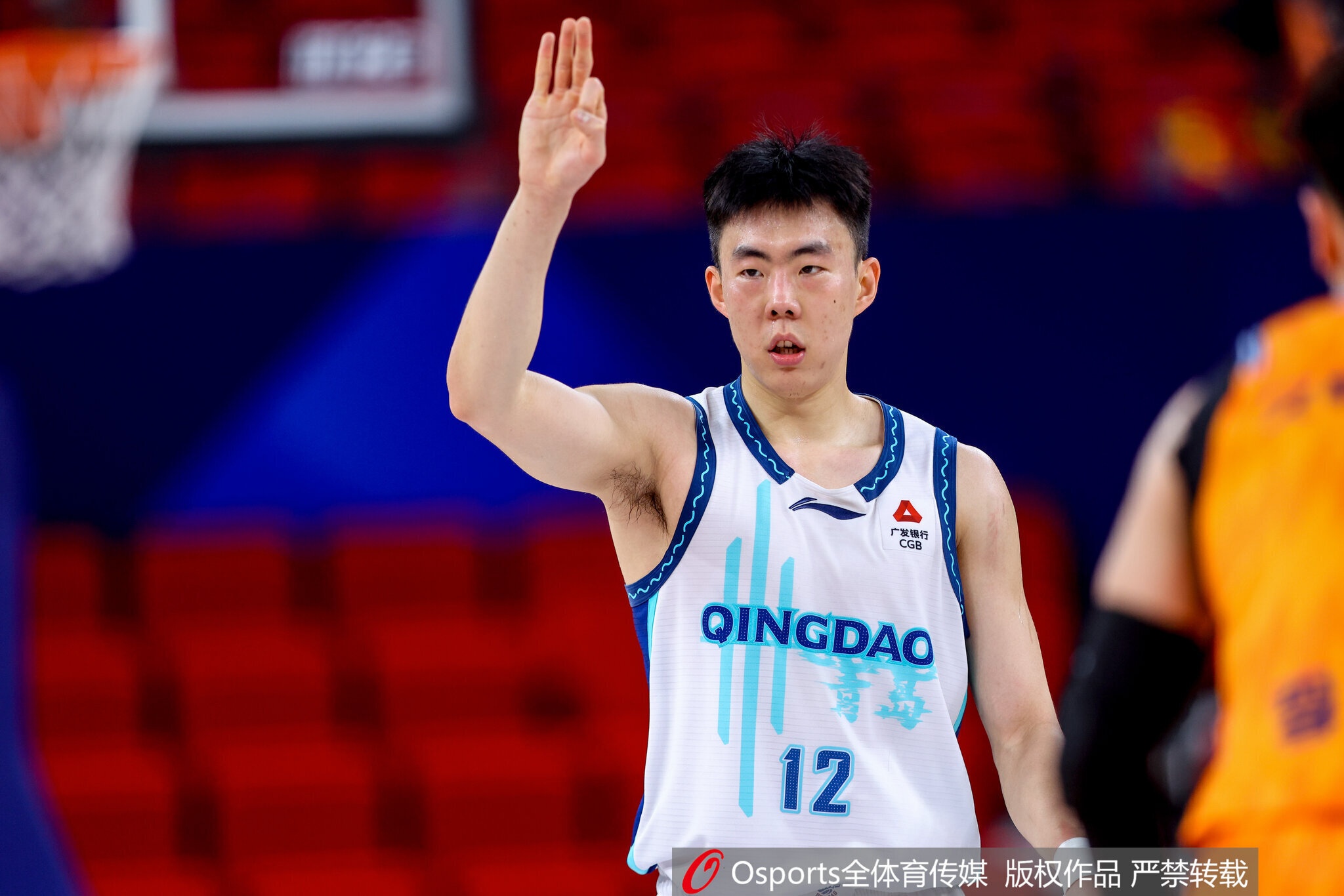 yl23455永利官网-媒体人：杨瀚森离队后青岛重构体系表现不俗 虽遭淘汰也战至终刻